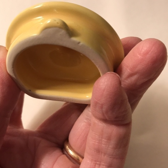 Pristine England yellow teapot no stains small chip underside lid 12oz EUC - Picture 5 of 9